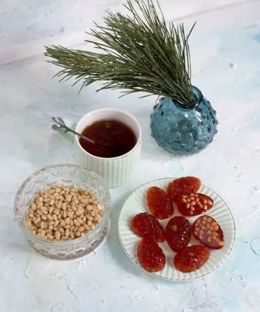 Jelly Candy with pine nuts